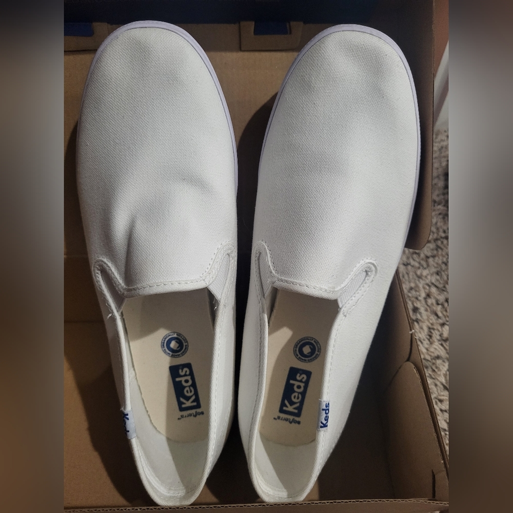 Keds sneakers size 9